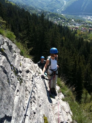  与 Chamonix Sport Aventure 一起探索铁拉达铁索 (Via Ferrata) 